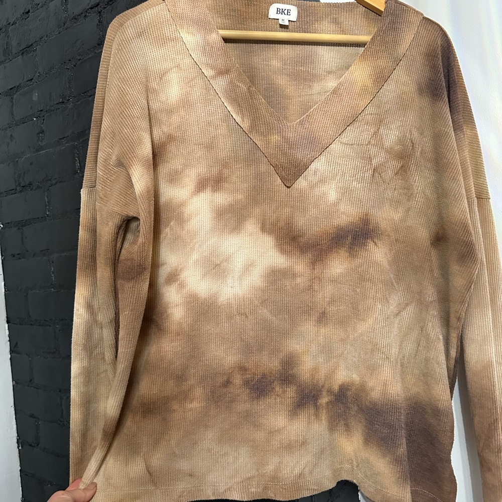 Buckle brand BKE long sleeve thermal. Super cute layered.